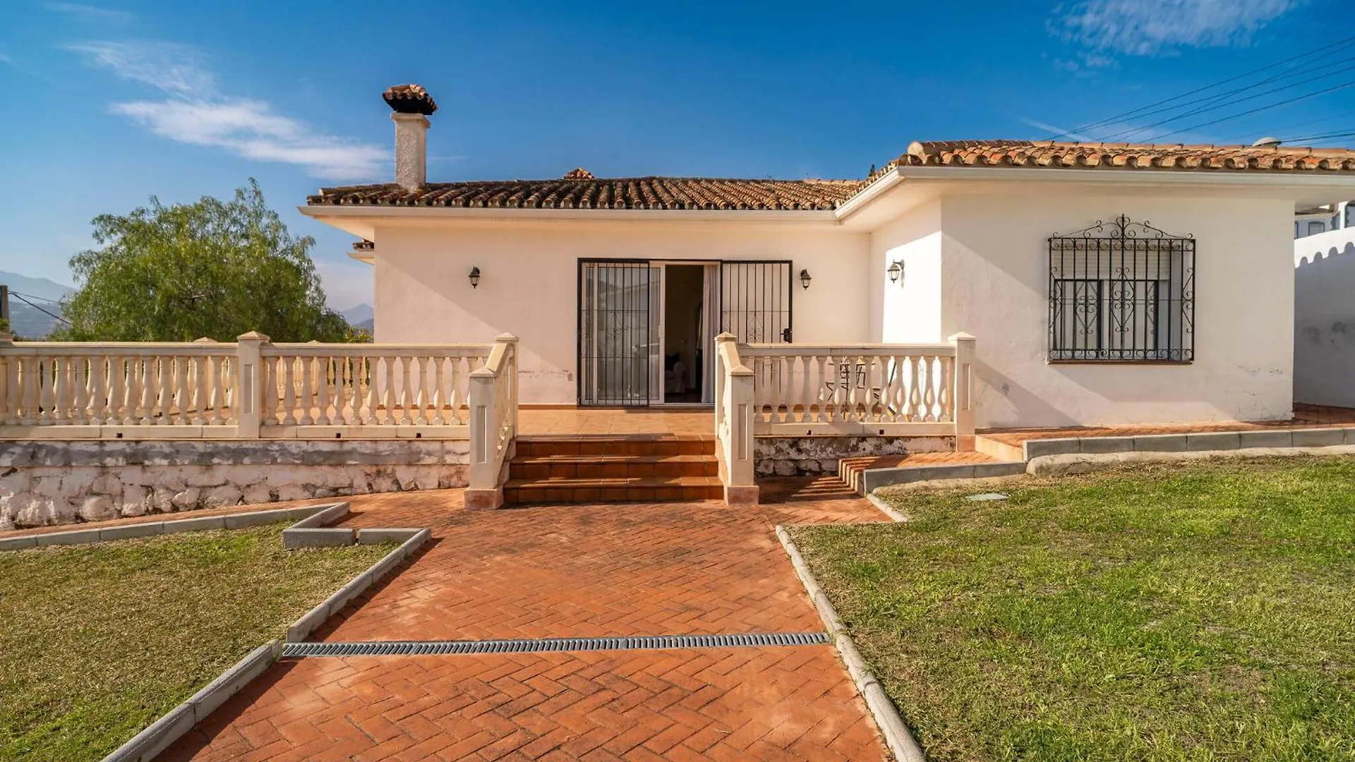 Cozy Home In Coin With Outdoor Swimming Pool 0*,