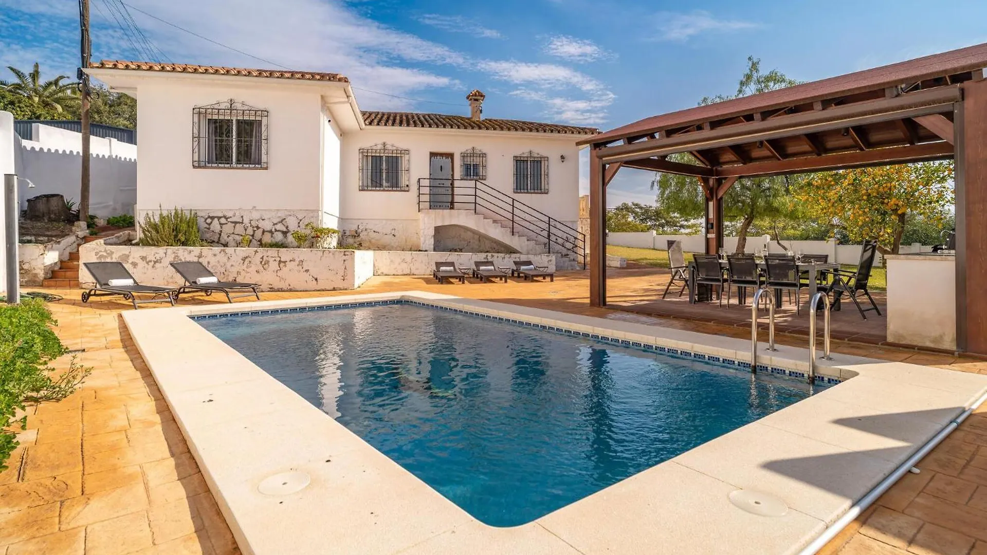 Cozy Home In Coin With Outdoor Swimming Pool